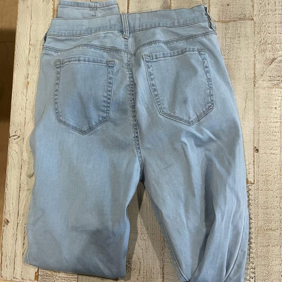 Jeans - Picture 7 of 7